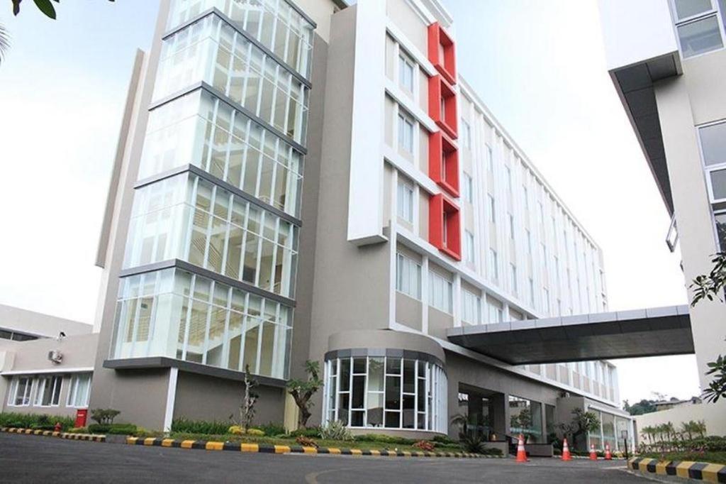 Horison Hotel Sukabumi Dış mekan fotoğraf